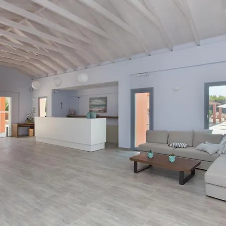 Remetzo Village Hotel Lixouri