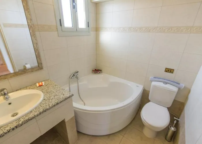 Remenzo Hotel